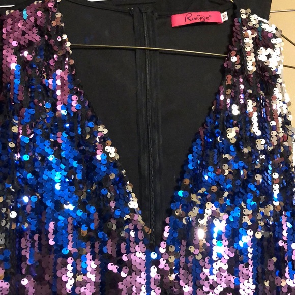 Ruiyige Dresses & Skirts - Sequin Vegas Dress!